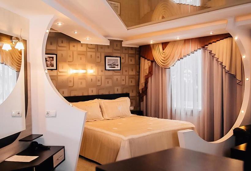 هتل Dniprovski Zori