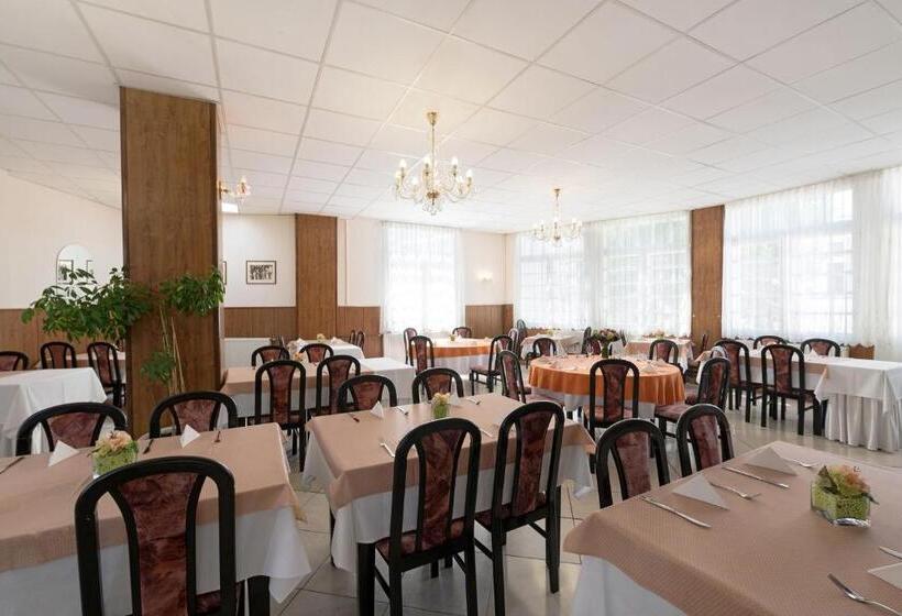 فندق Ensana Vila Trajan