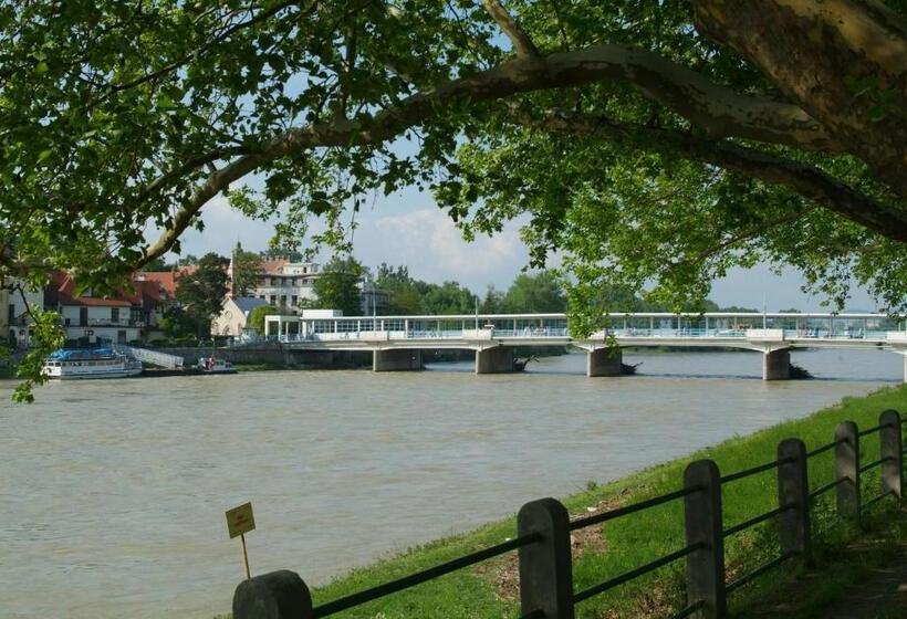 فندق Ensana Vila Trajan