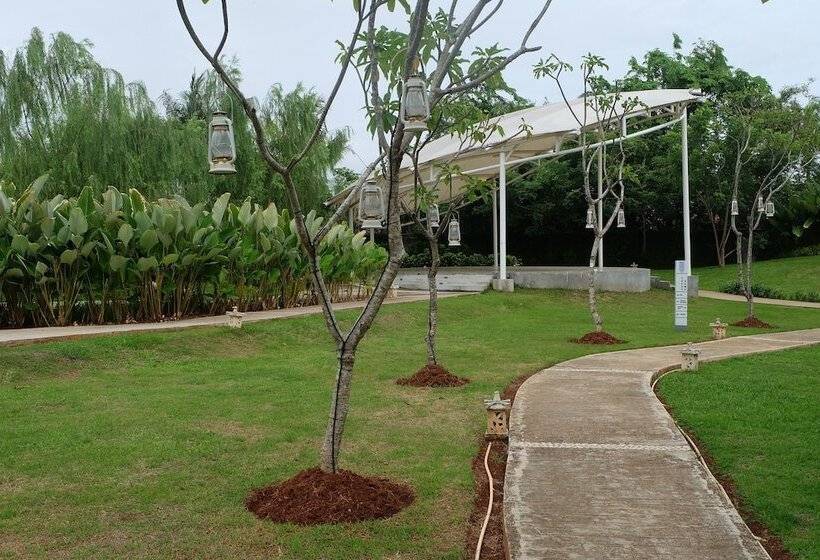 Akshaya Hotel Karawang