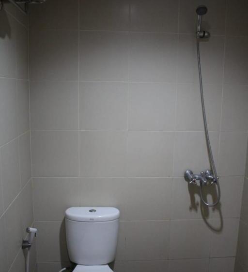 Отель Grand Karawang Indah