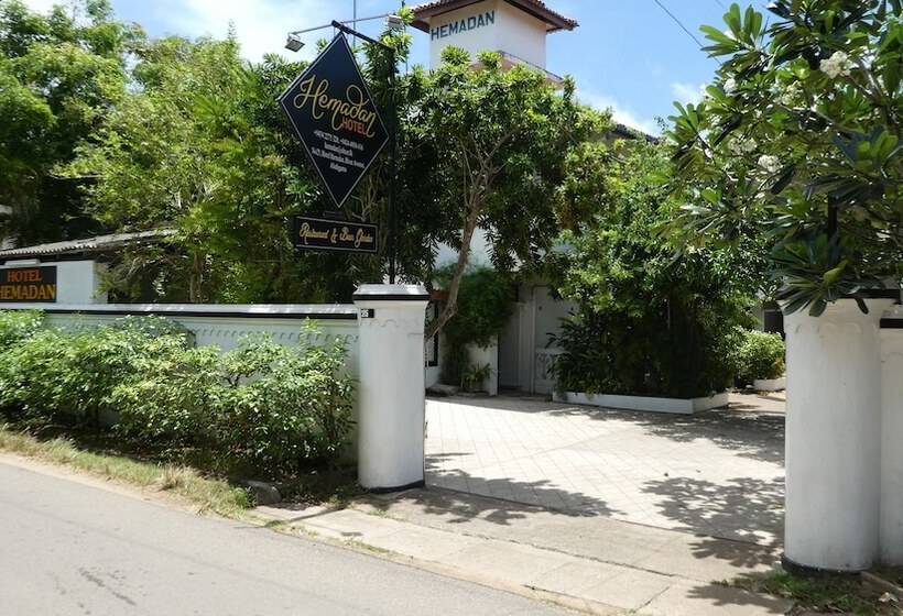 فندق Hemadan
