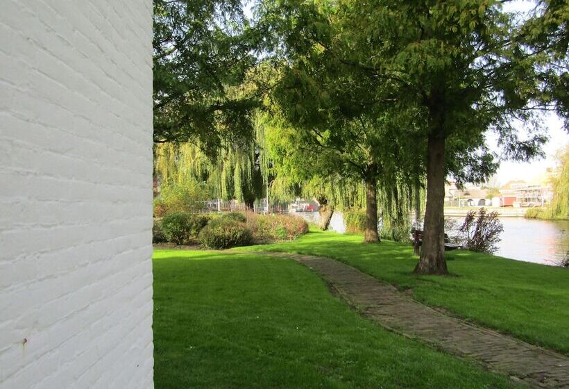 ホテル Herberg Welgelegen