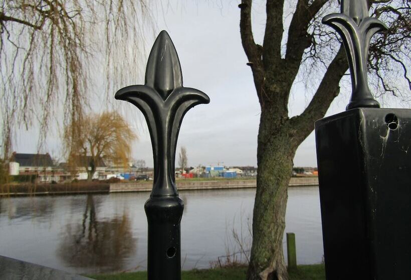 ホテル Herberg Welgelegen