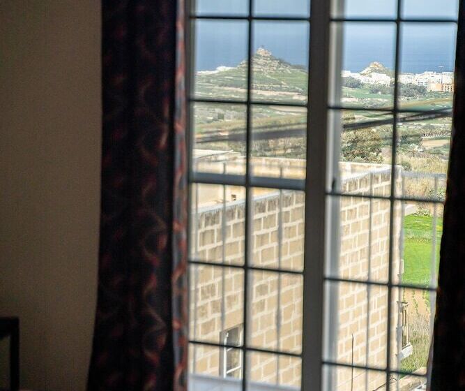 هتل Illogga Boutique