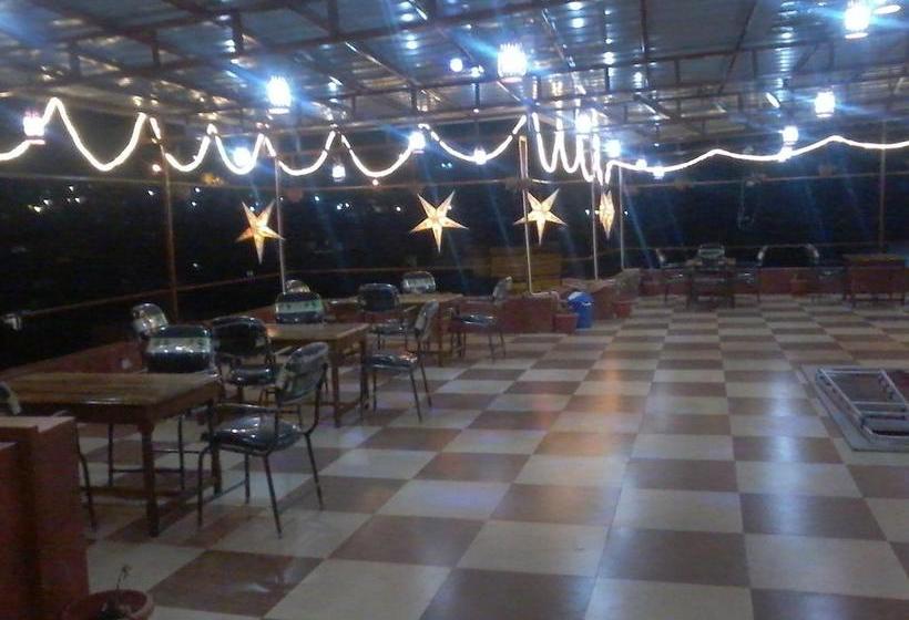 فندق Jhankar Mansion