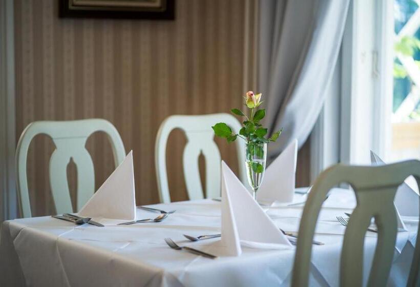 酒店 Karolineburg Manor House