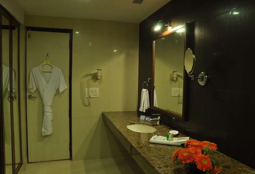 فندق Le Lac Sarovar Portico Ranchi