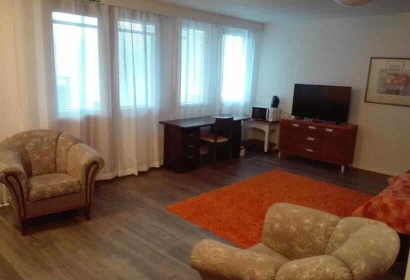 בית מלון כפרי Li Pogostan Hovi