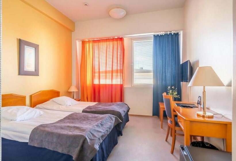 בית מלון כפרי Li Raahen Hovi