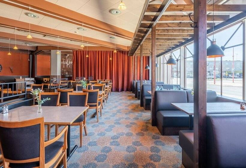 בית מלון כפרי Li Raahen Hovi