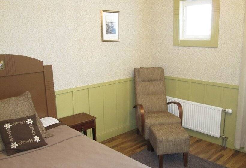 ホテル Liravintola Alma