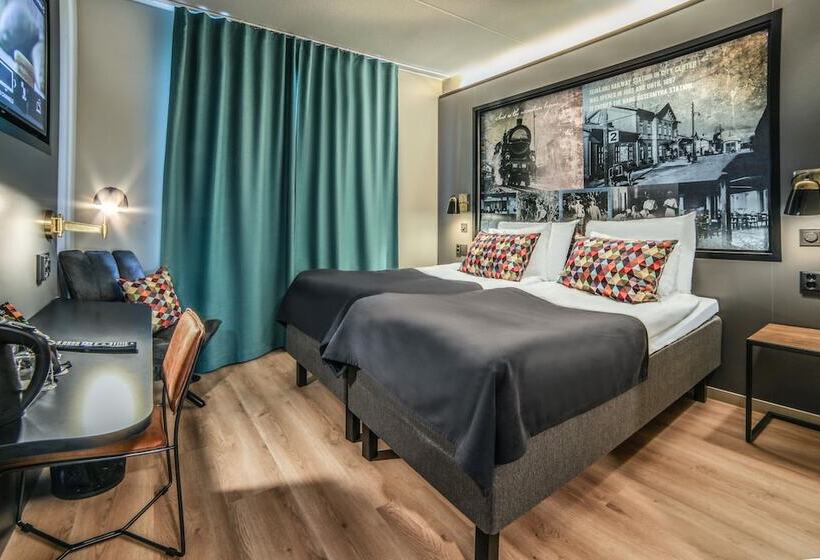 ホテル Liravintola Alma