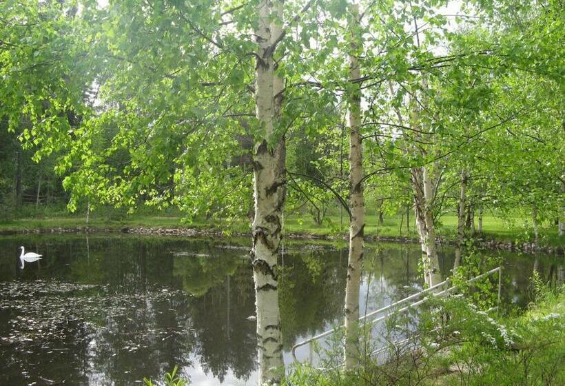 בית מלון כפרי Li Ravintola Tiilikka