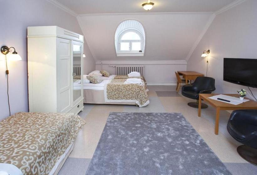 Отель Li Ravintola Mäntän Klubi