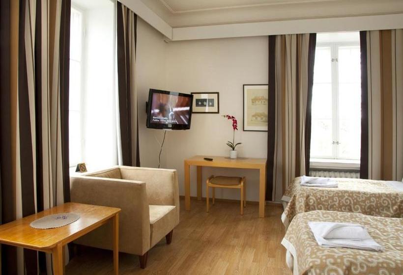 Отель Li Ravintola Mäntän Klubi