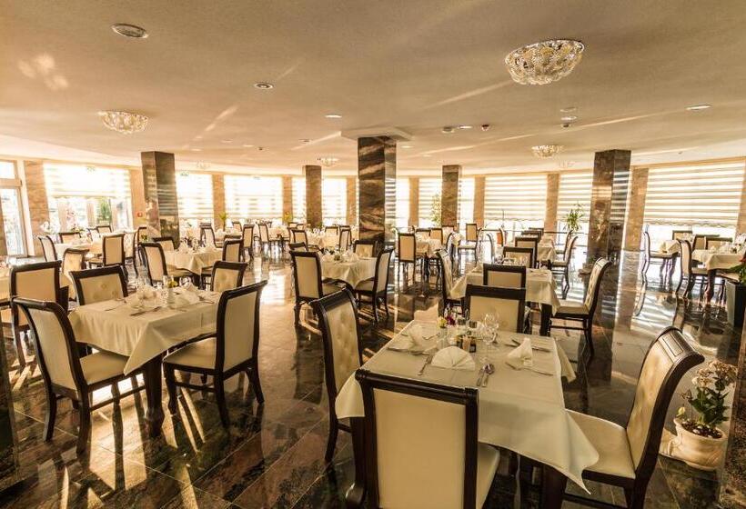 فندق Miraj Resort