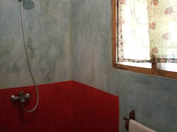 Отель Mnana Lodge Kizimkazi