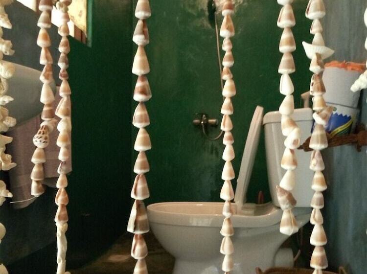 Отель Mnana Lodge Kizimkazi