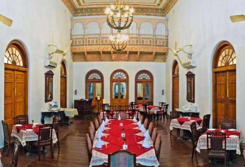 Отель Neemrana S Baradari Palace