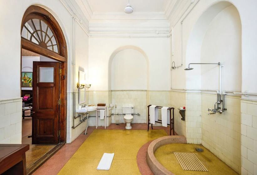 Отель Neemrana S Baradari Palace