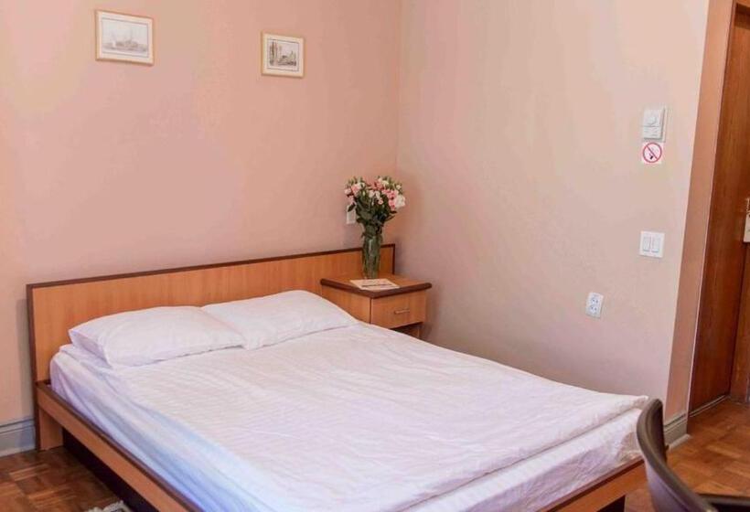 هتل Optima Kremenchuk