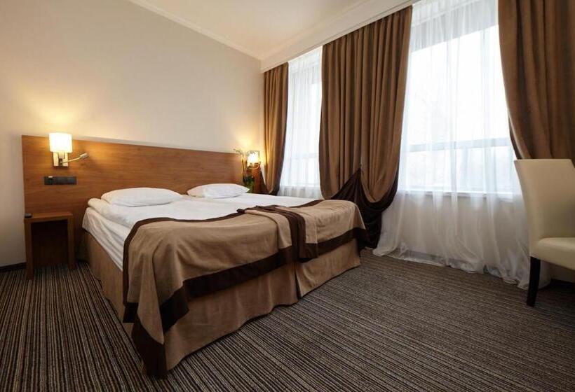 هتل Optima Kremenchuk