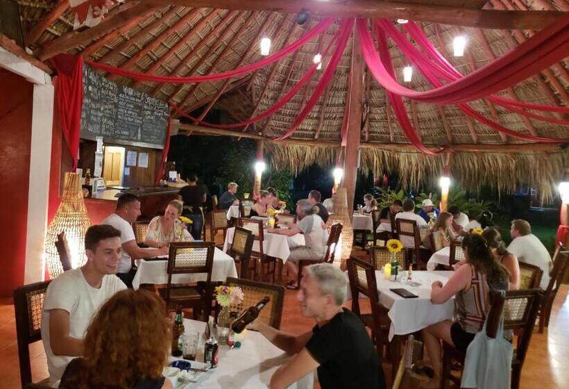 Отель Paraiso Beach