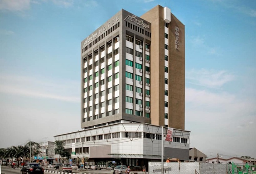 בית מלון כפרי Pinetree