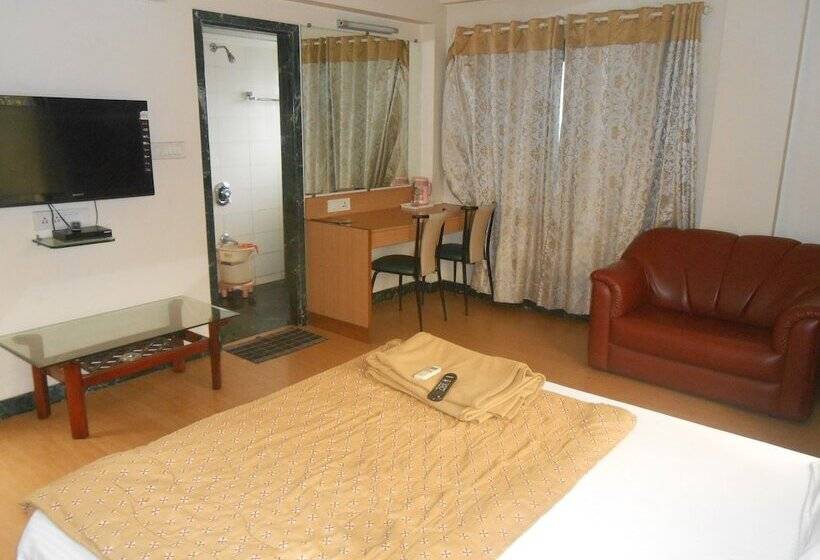 בית מלון כפרי Pooja International