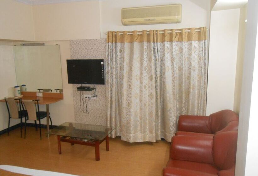 בית מלון כפרי Pooja International