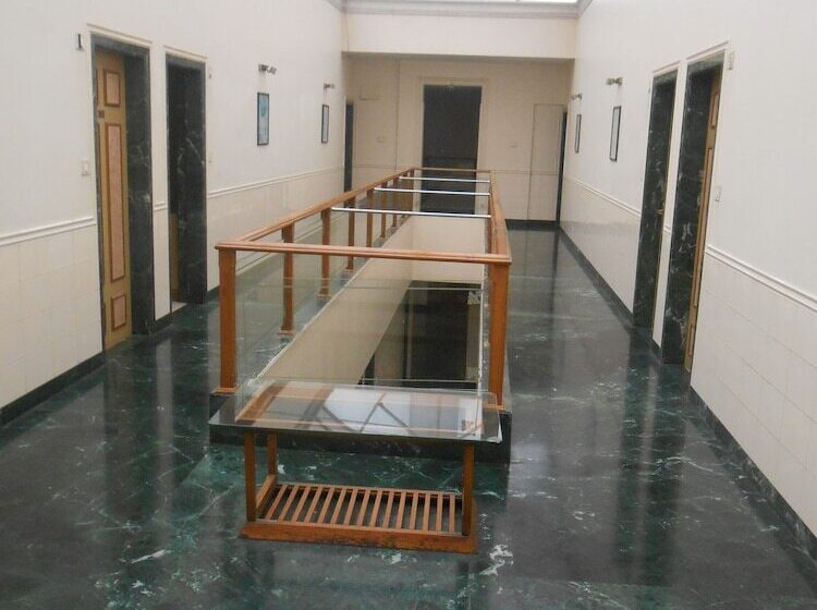 בית מלון כפרי Pooja International