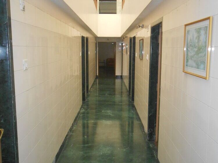 בית מלון כפרי Pooja International