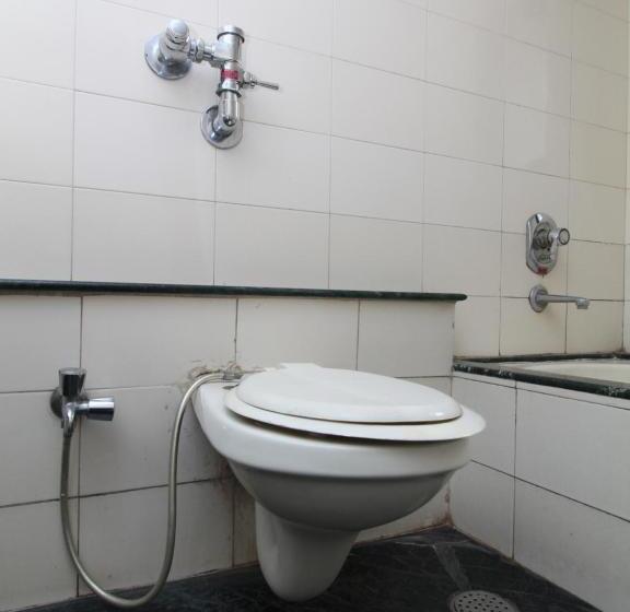 בית מלון כפרי Pooja International