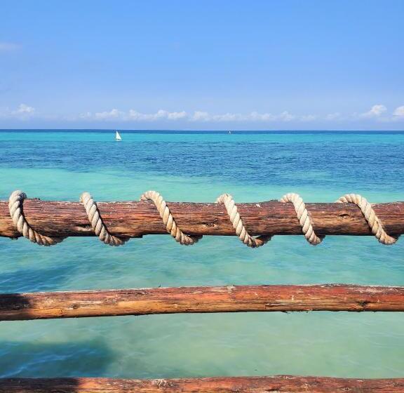 ホテル Promised Land Lodge