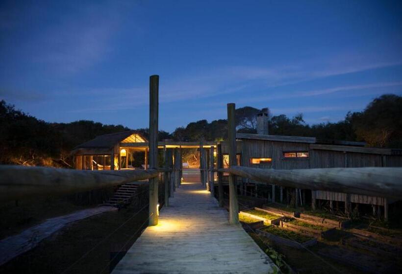 هتل Pueblo Barrancas