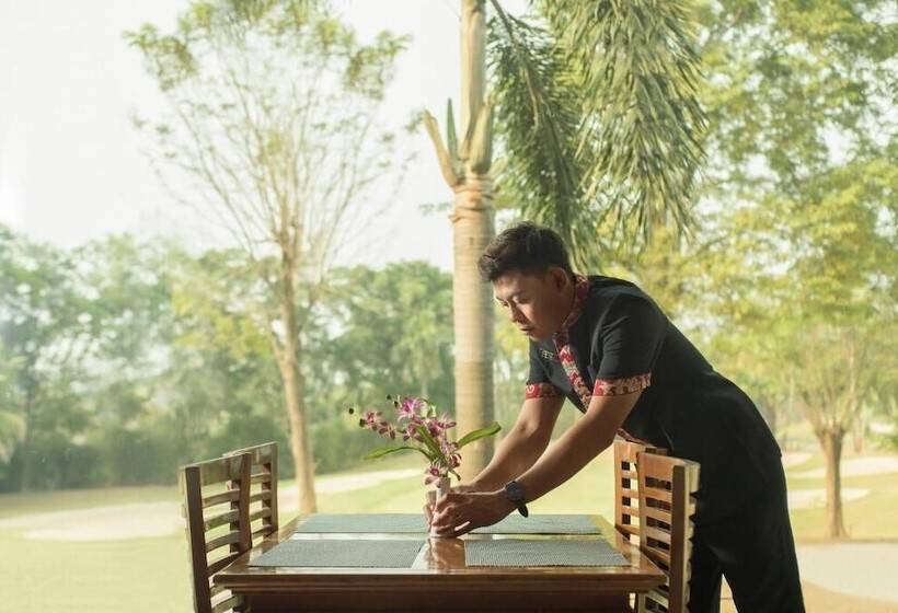 호텔 Puri Kiic Golf View