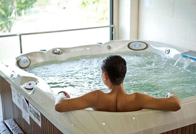 هتل Puri Kiic Golf View