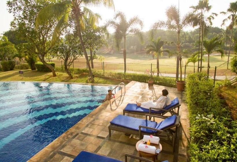 هتل Puri Kiic Golf View