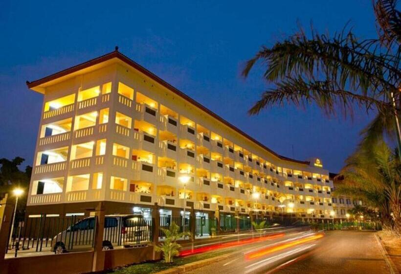 هتل Puri Kiic Golf View