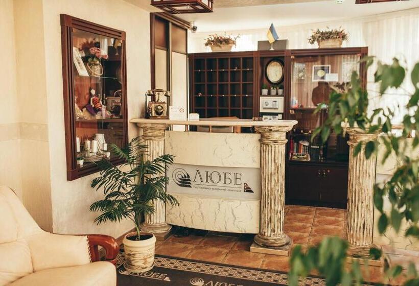 בית מלון כפרי Restaurant Lyube Plus