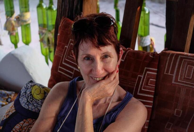 هتل Seasons Lodge Zanzibar