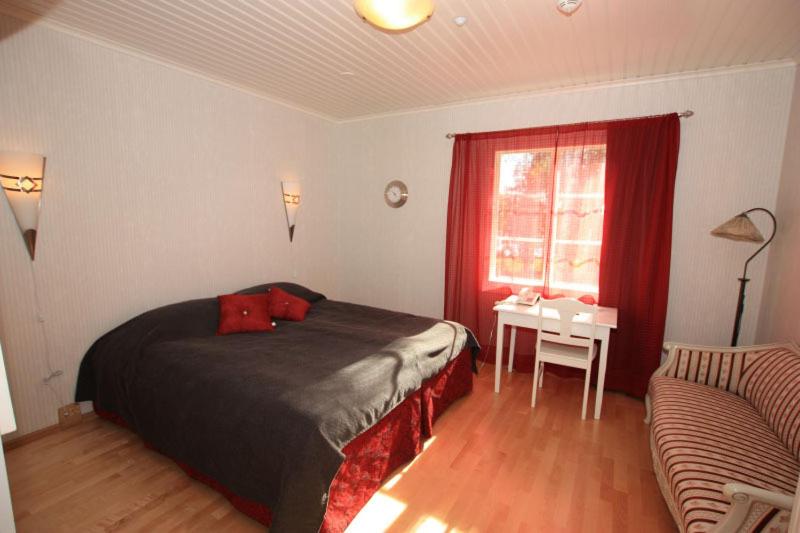 Отель Sininen Helmi