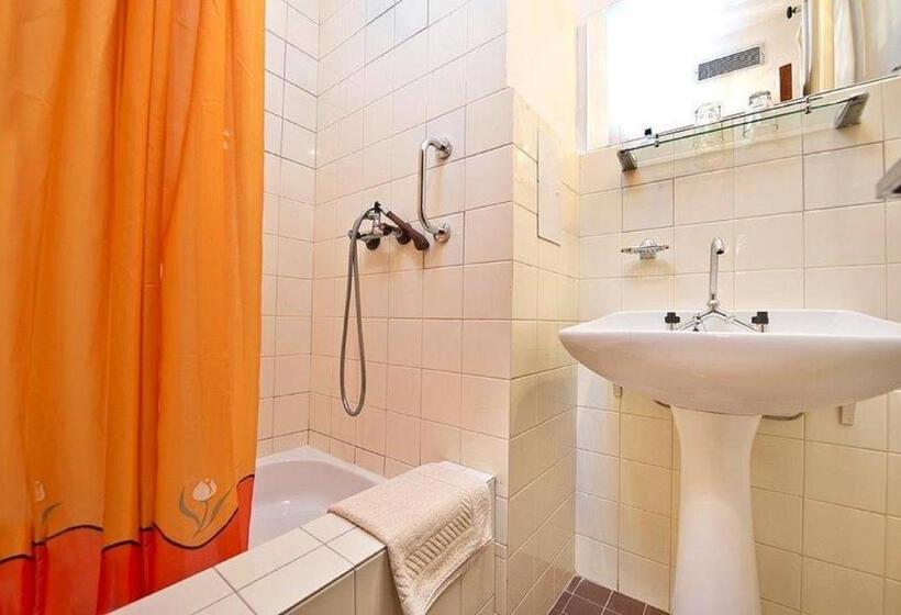 Отель Sorea Marmot