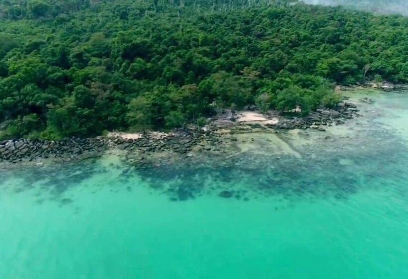 ホテル The Wavy Sailor Bungalow S