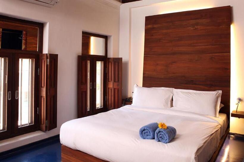 Отель Tanjore Hi