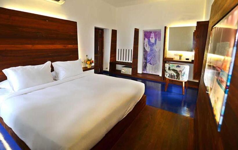 Отель Tanjore Hi