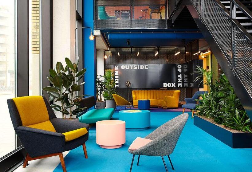 Отель The Social Hub Eindhoven