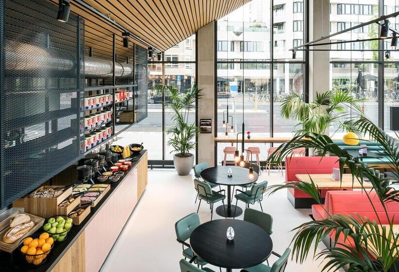 Отель The Social Hub Eindhoven