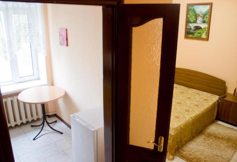 בית מלון כפרי Uyut